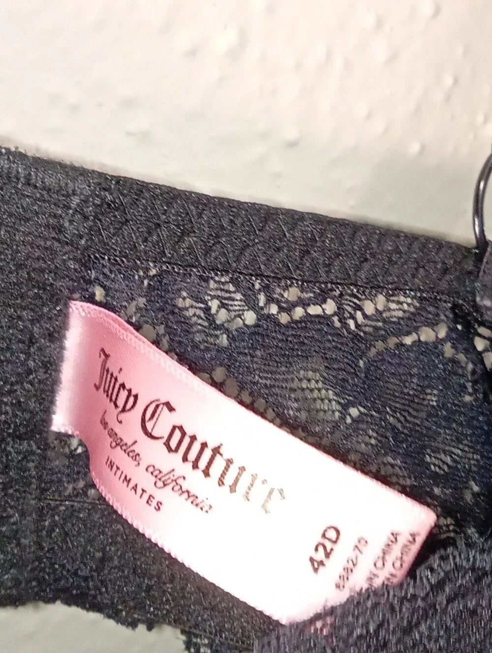 Juicy Couture Lace Underwire Black Bra sz 42D Gold Hardware Logo